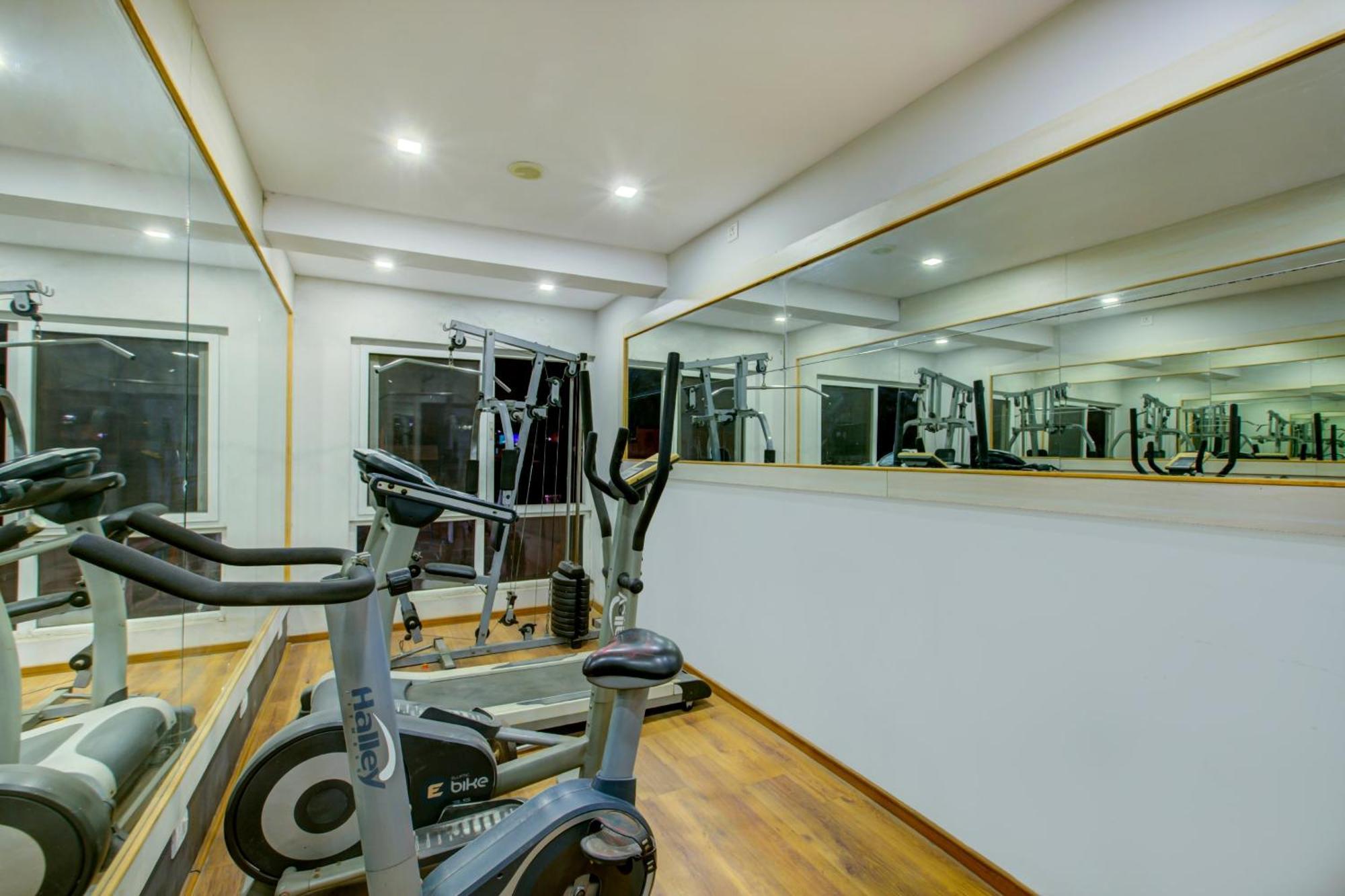 Super Townhouse Oak Jvh Hotel Бангалор Екстериор снимка