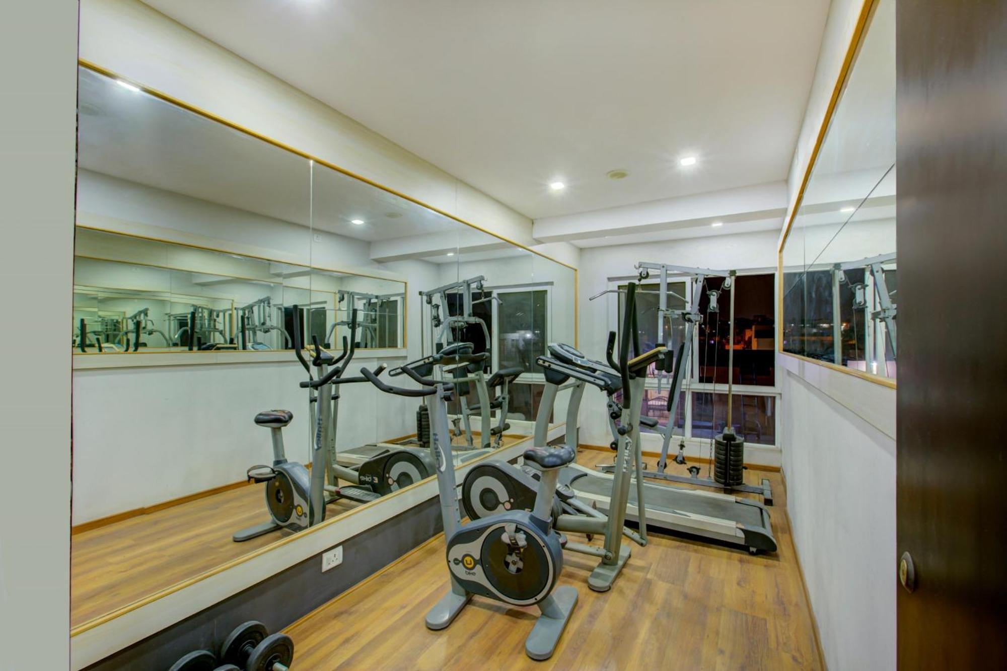 Super Townhouse Oak Jvh Hotel Бангалор Екстериор снимка