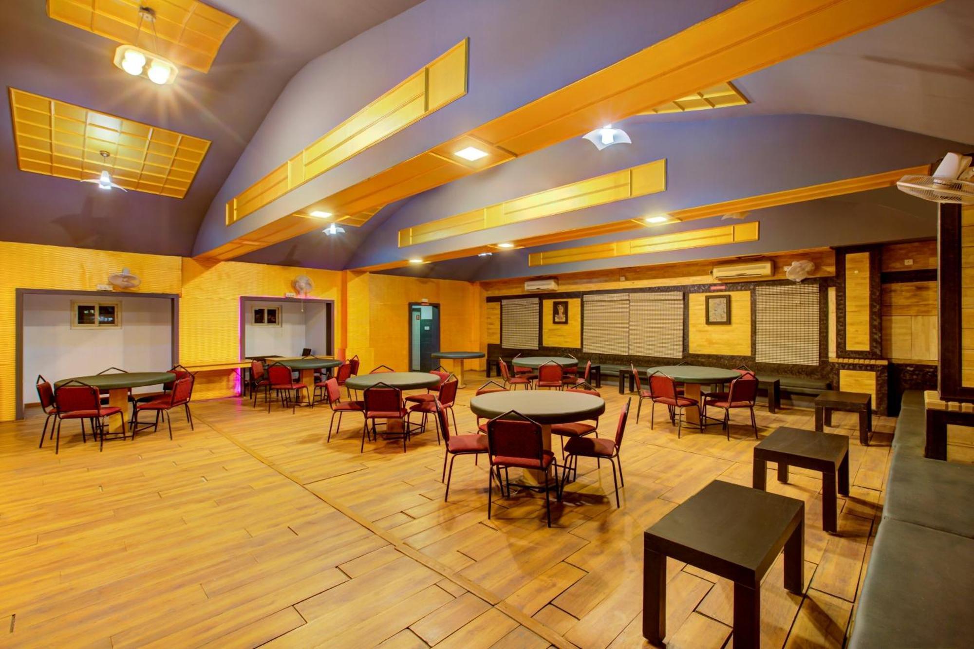 Super Townhouse Oak Jvh Hotel Бангалор Екстериор снимка