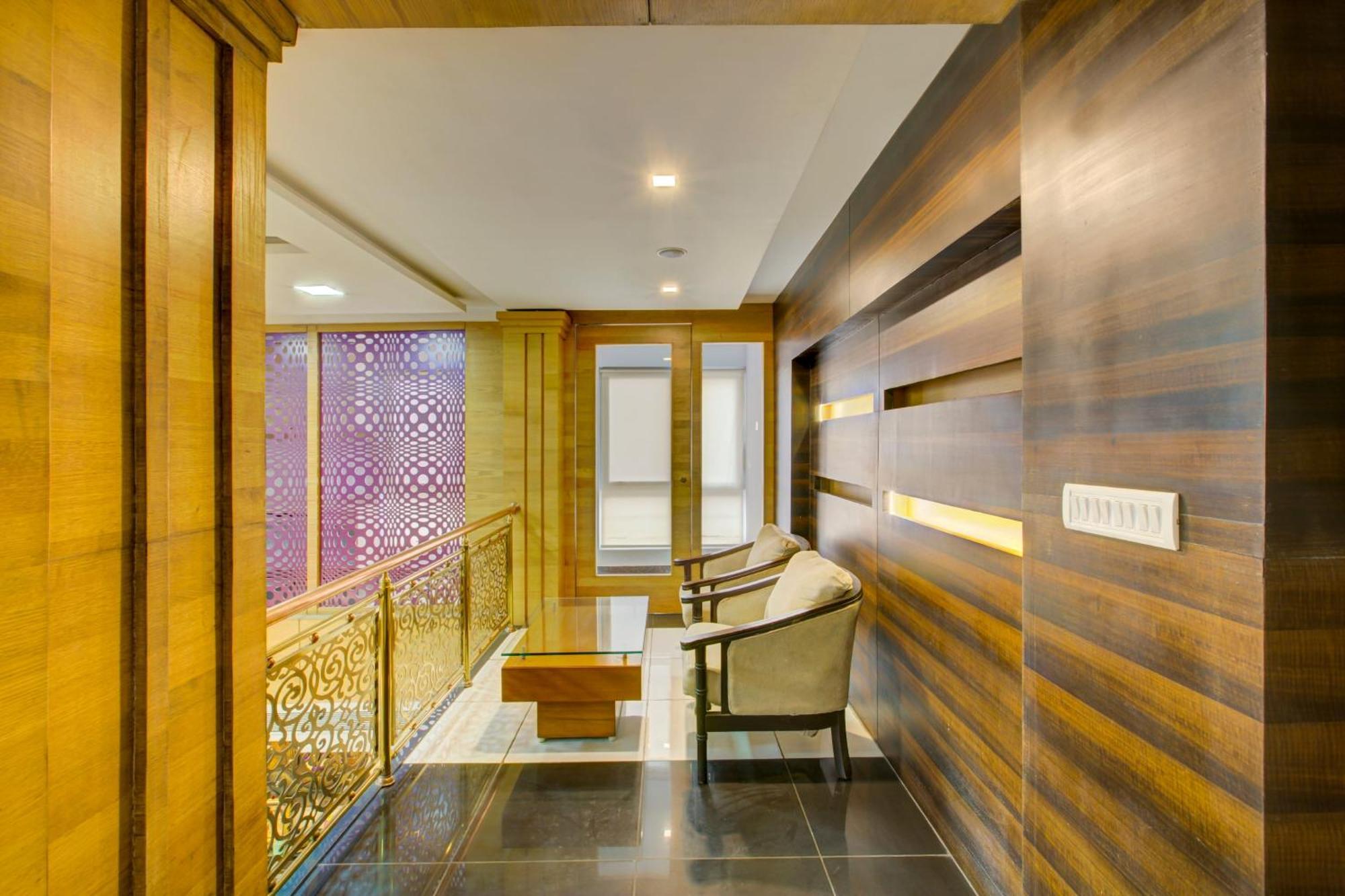 Super Townhouse Oak Jvh Hotel Бангалор Екстериор снимка