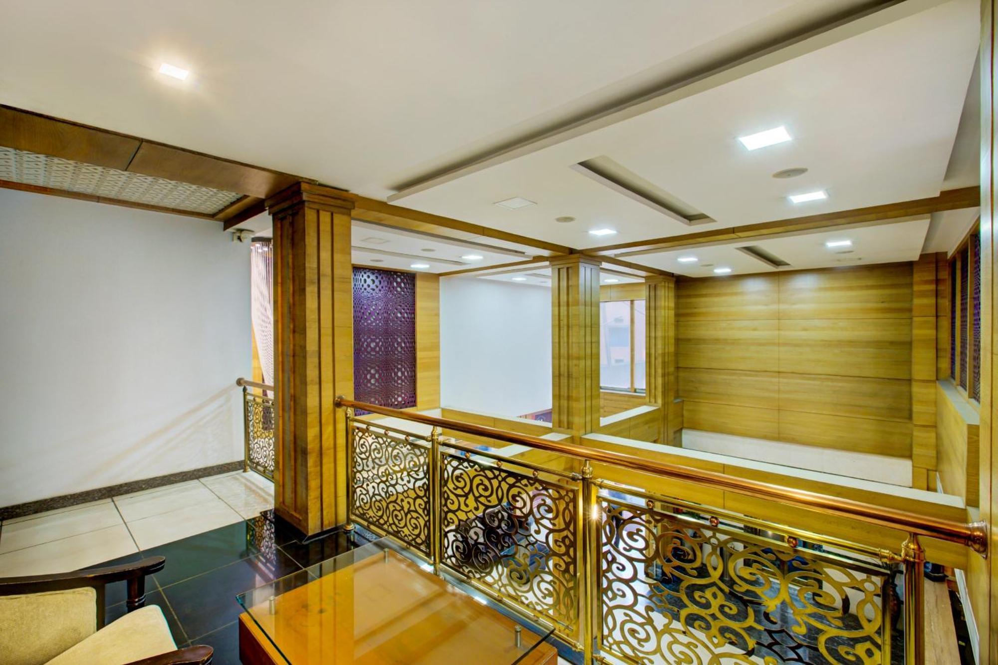 Super Townhouse Oak Jvh Hotel Бангалор Екстериор снимка