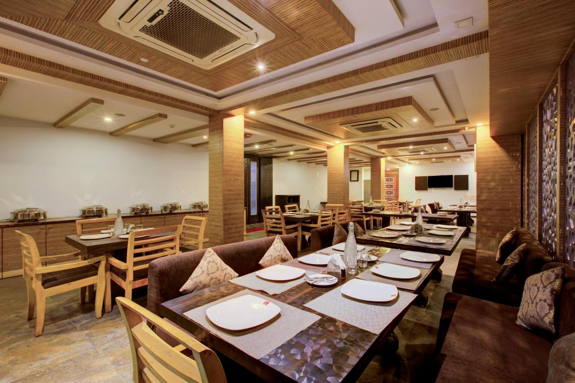 Super Townhouse Oak Jvh Hotel Бангалор Екстериор снимка