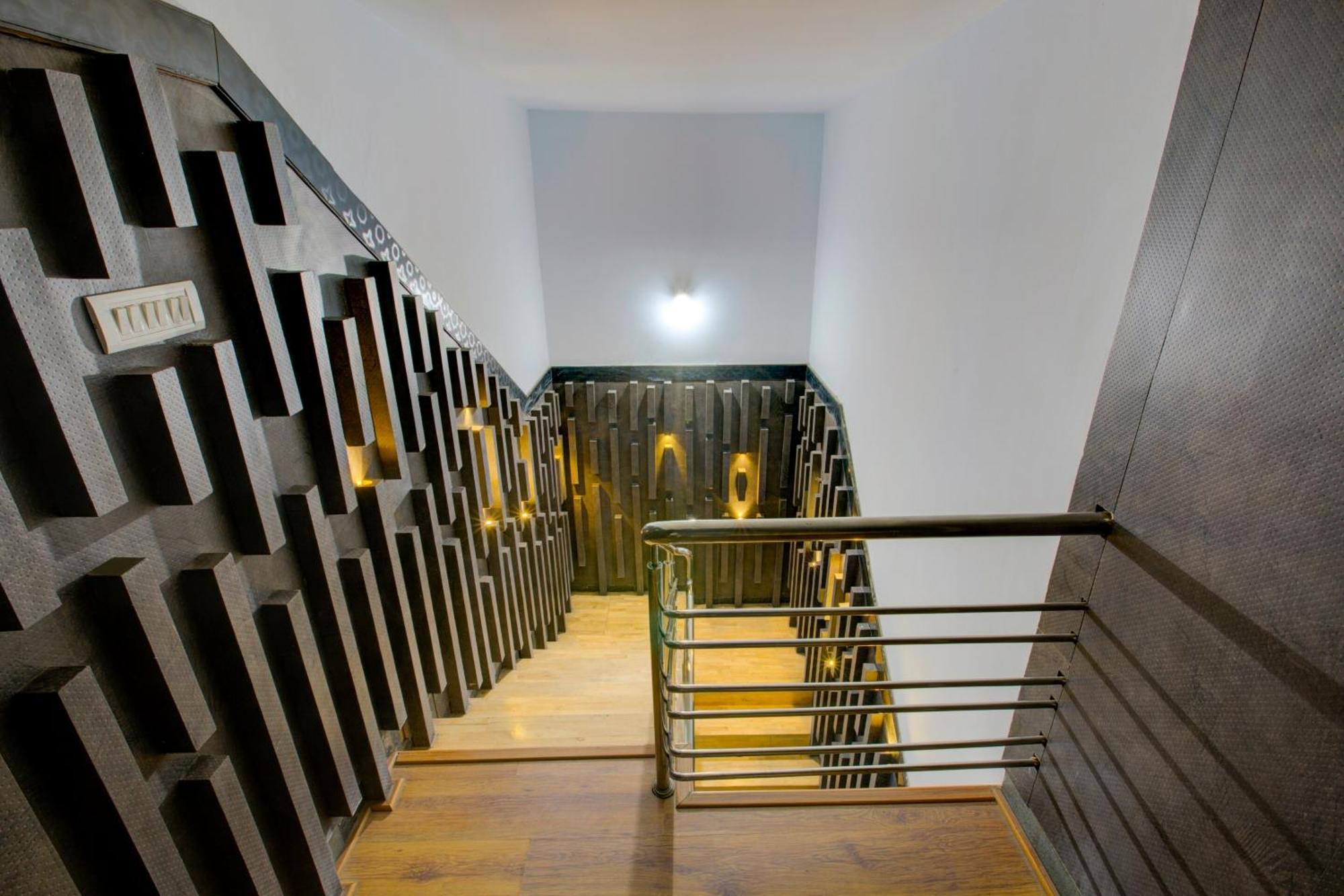 Super Townhouse Oak Jvh Hotel Бангалор Екстериор снимка